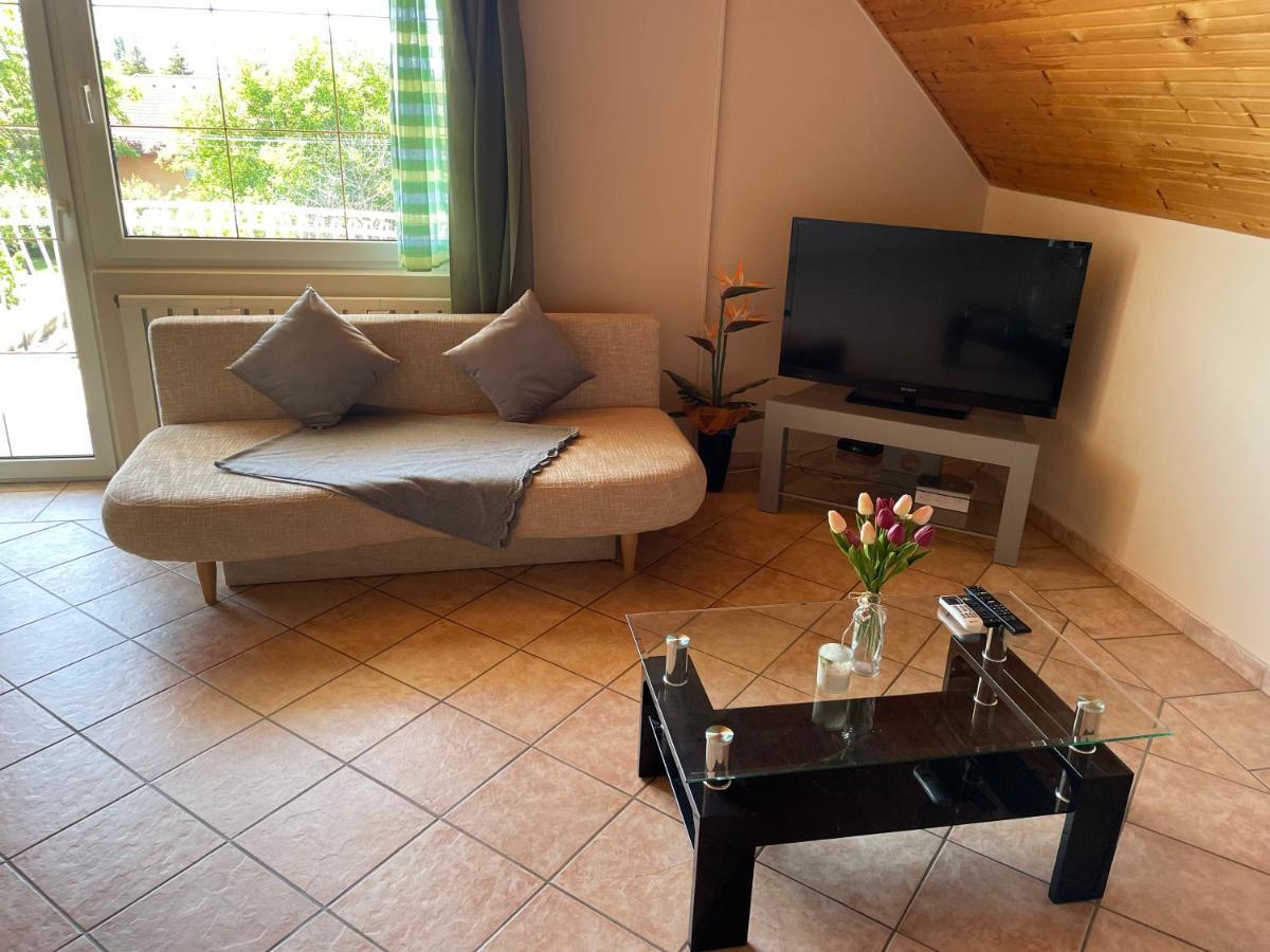 Esther Apartman Gyenesdiás Εξωτερικό φωτογραφία